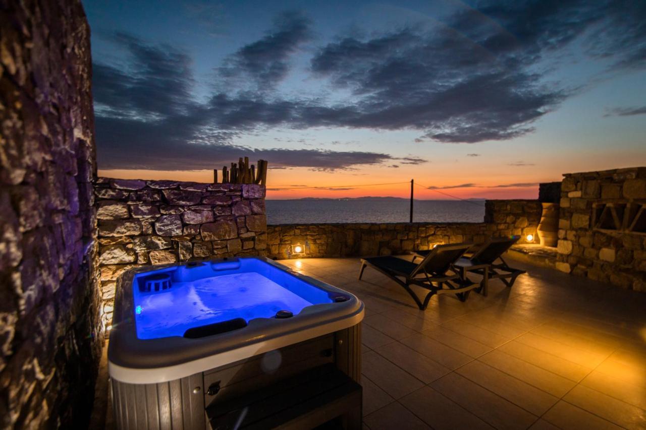 Gorgeous Studio In Cycladic Architecture Overlooking The Aegean Apartment Houlakia  Exterior photo